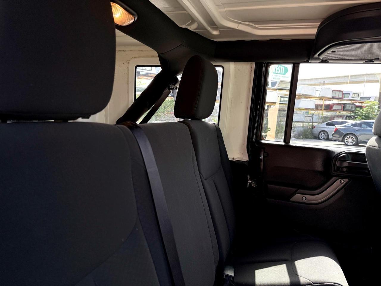 Jeep Wrangler Unlimited 4WD 4dr Sport 2016