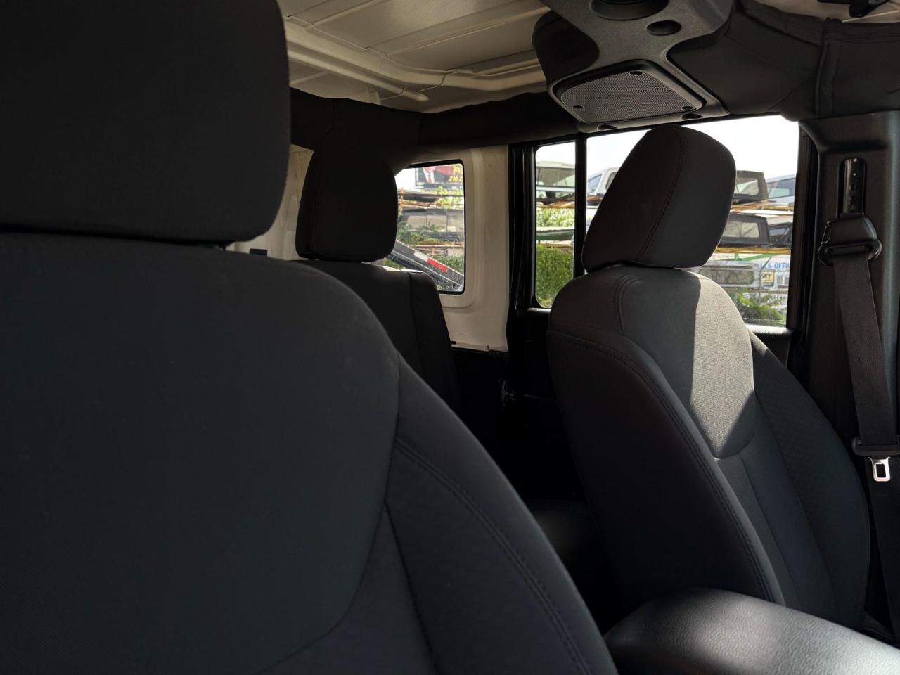 Jeep Wrangler Unlimited 4WD 4dr Sport 2016