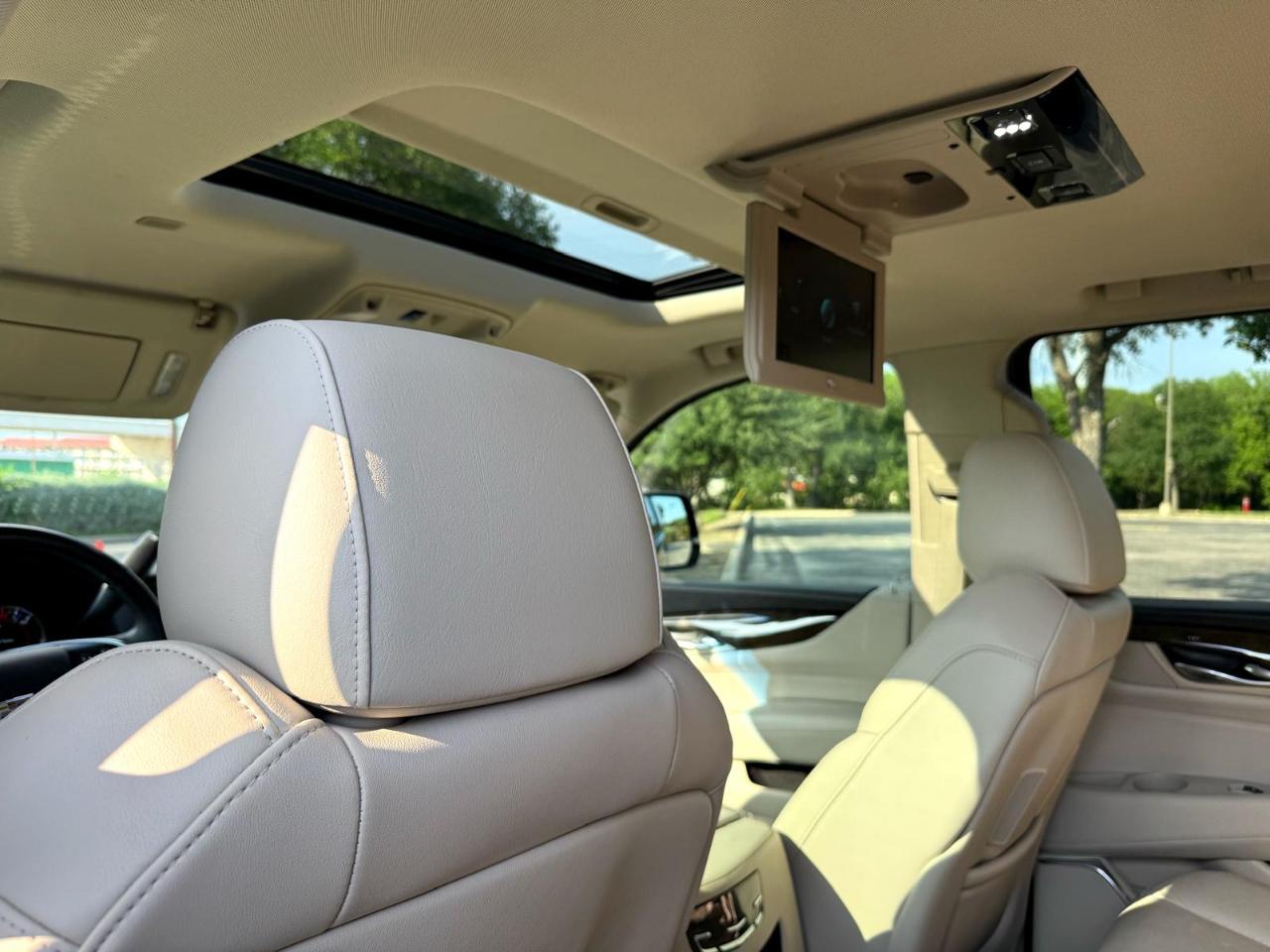 Cadillac Escalade 4WD 4dr Premium Luxury 2018
