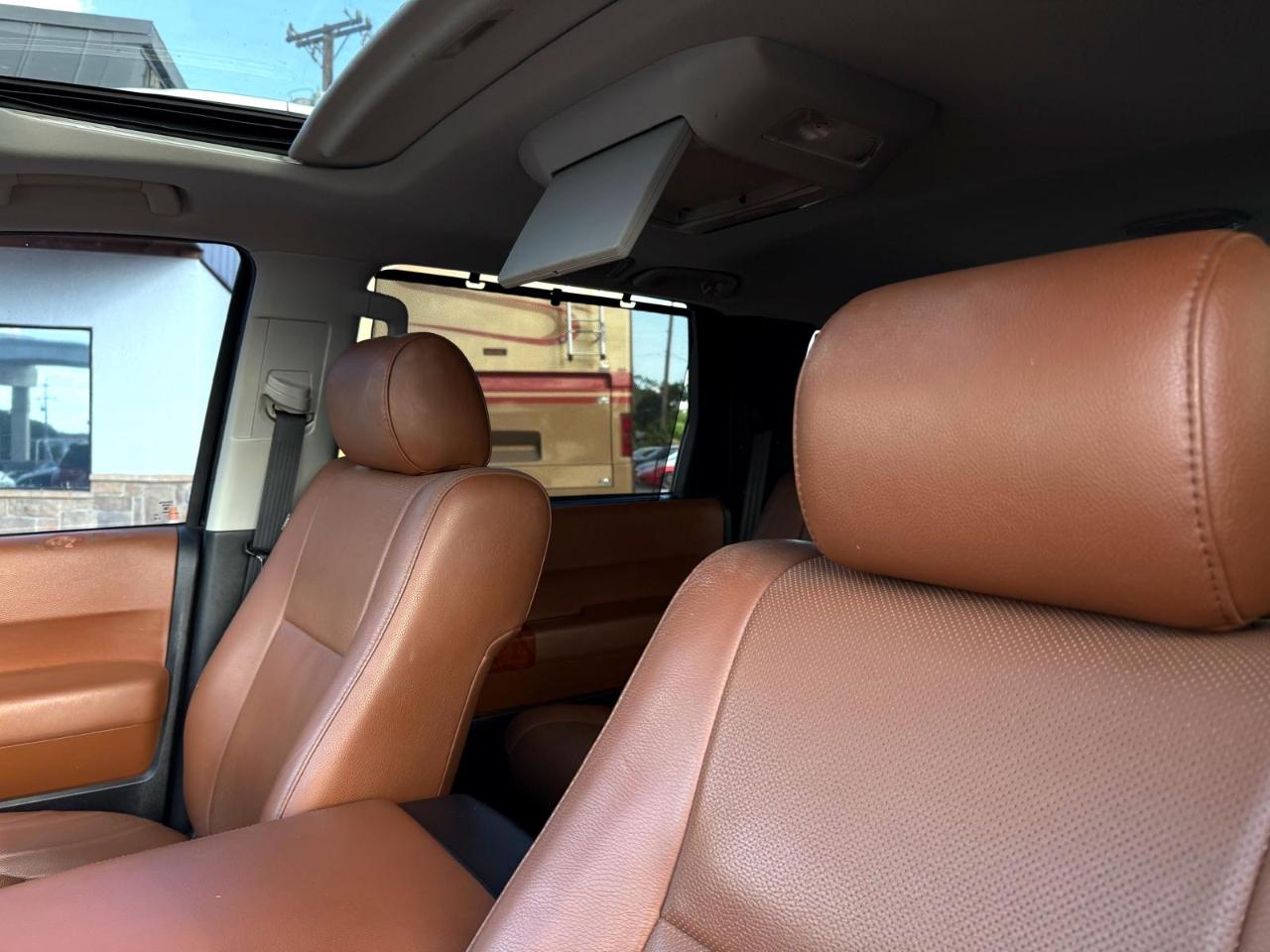 Toyota Sequoia Platinum RWD (Natl) 2018