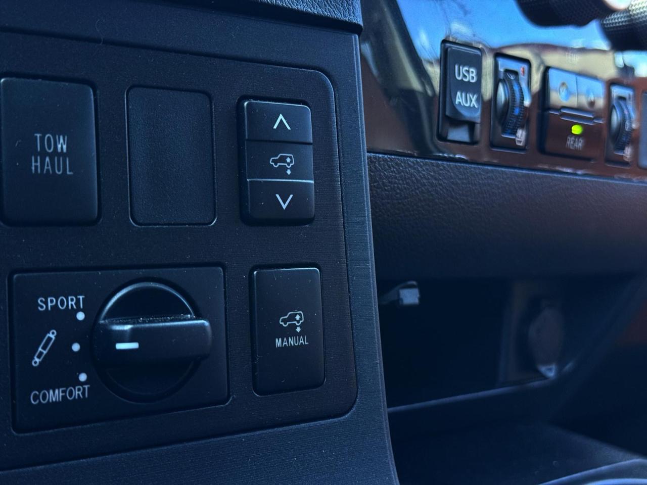 Toyota Sequoia Platinum RWD (Natl) 2018