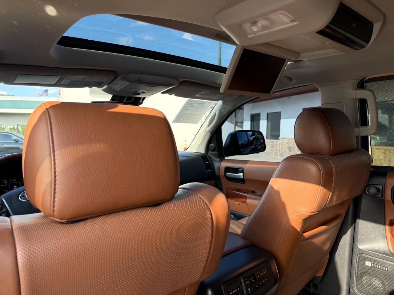 Toyota Sequoia Platinum RWD (Natl) 2018