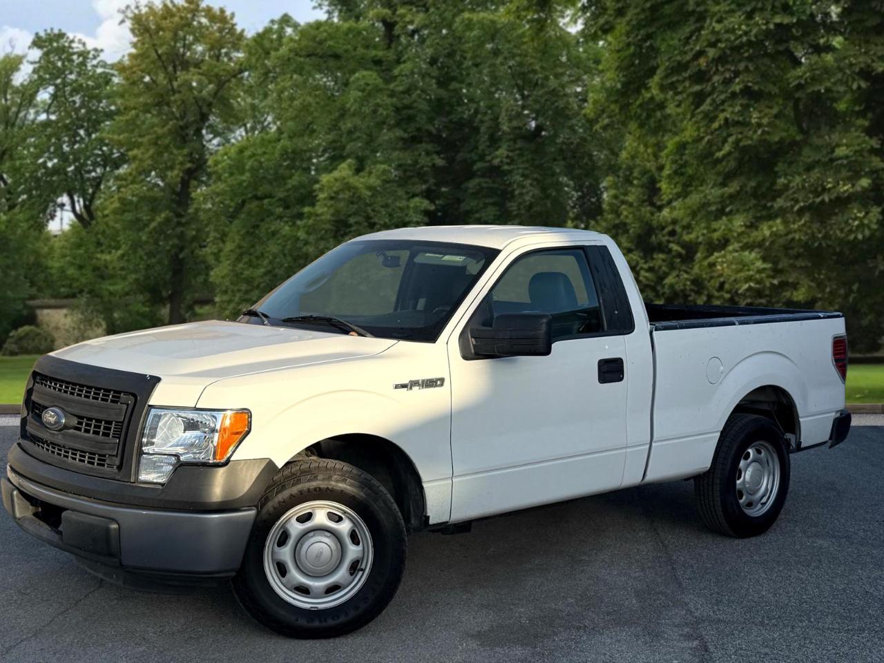 Ford F-150 2WD Reg Cab 122.5" XL 2014
