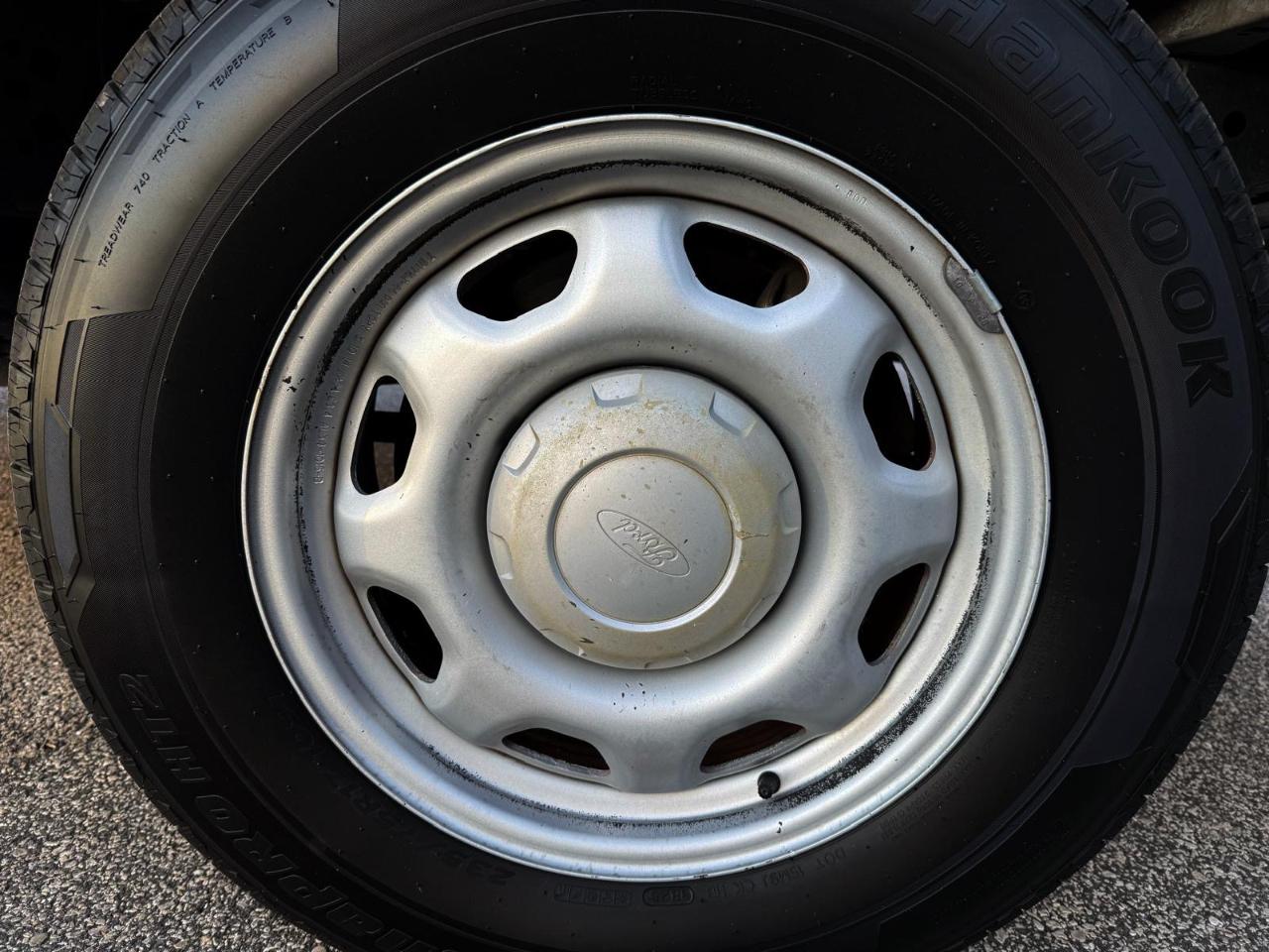 Ford F-150 2WD Reg Cab 122.5" XL 2014