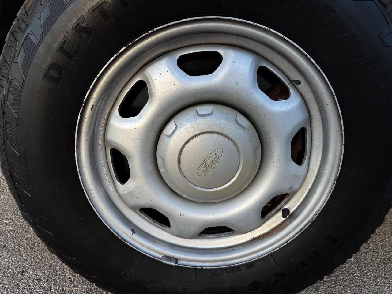 Ford F-150 2WD Reg Cab 122.5" XL 2014