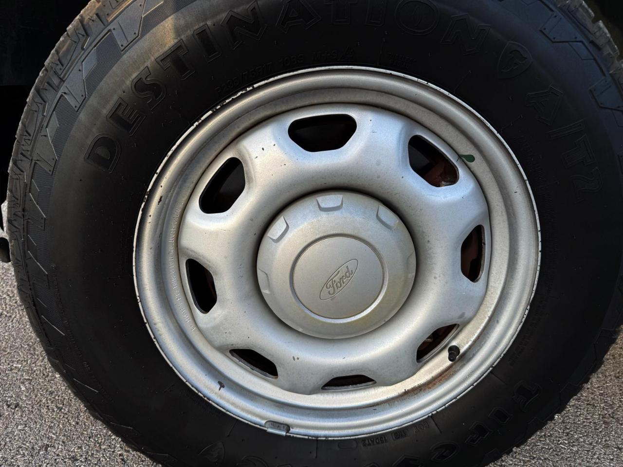 Ford F-150 2WD Reg Cab 122.5" XL 2014