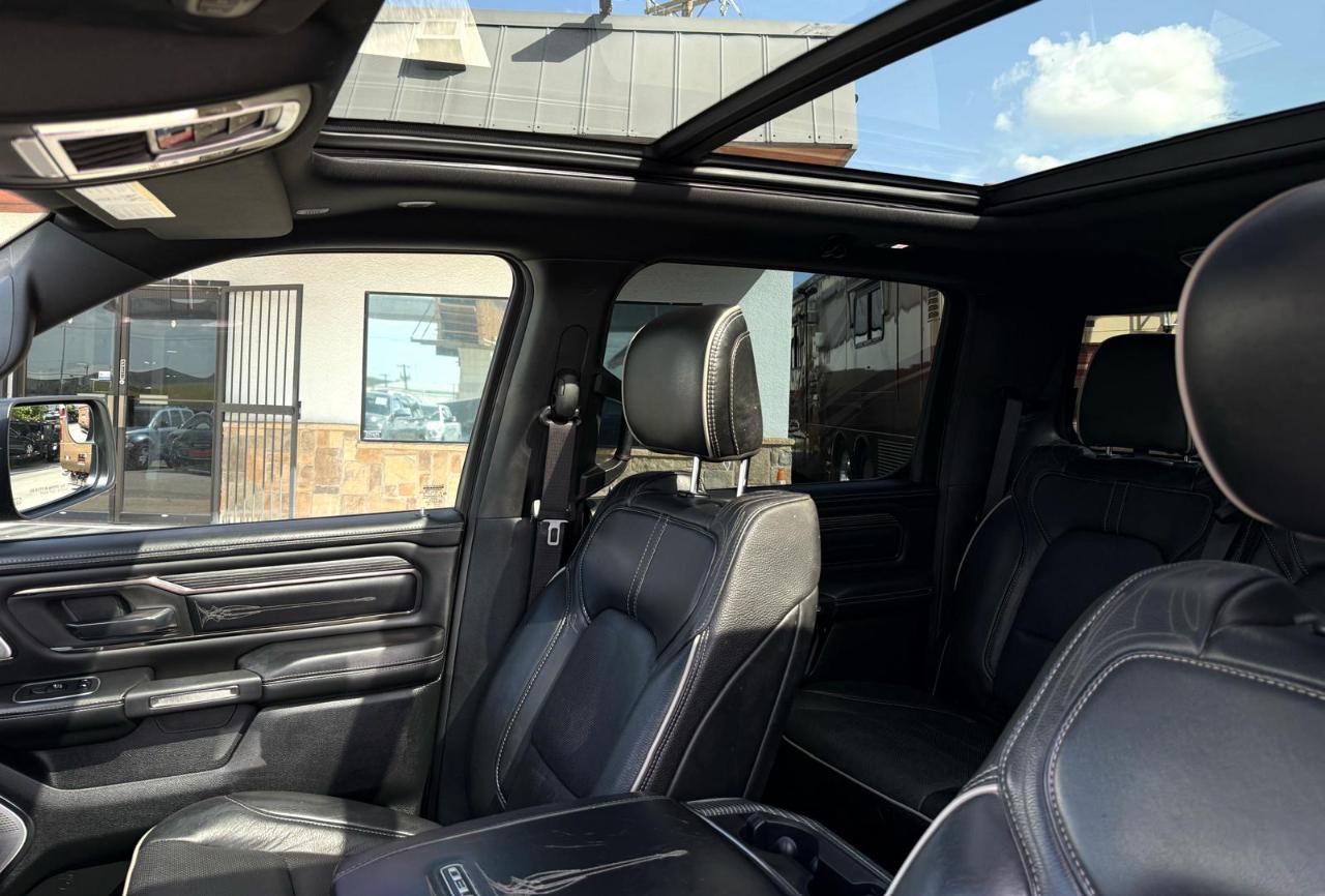 RAM 1500 4WD Crew Cab 140.5" Limited 2020
