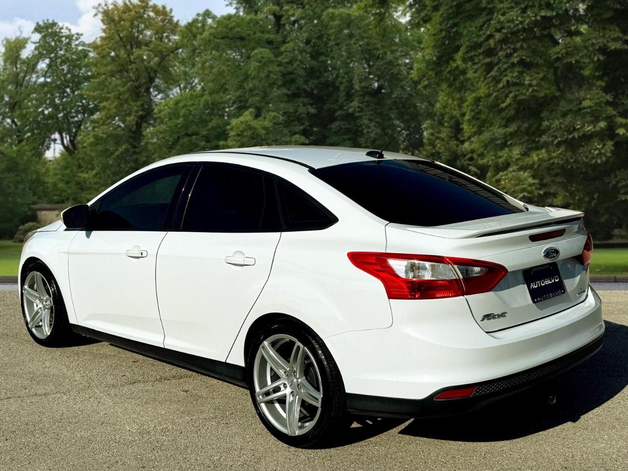 Ford Focus 4dr Sdn SE 2014