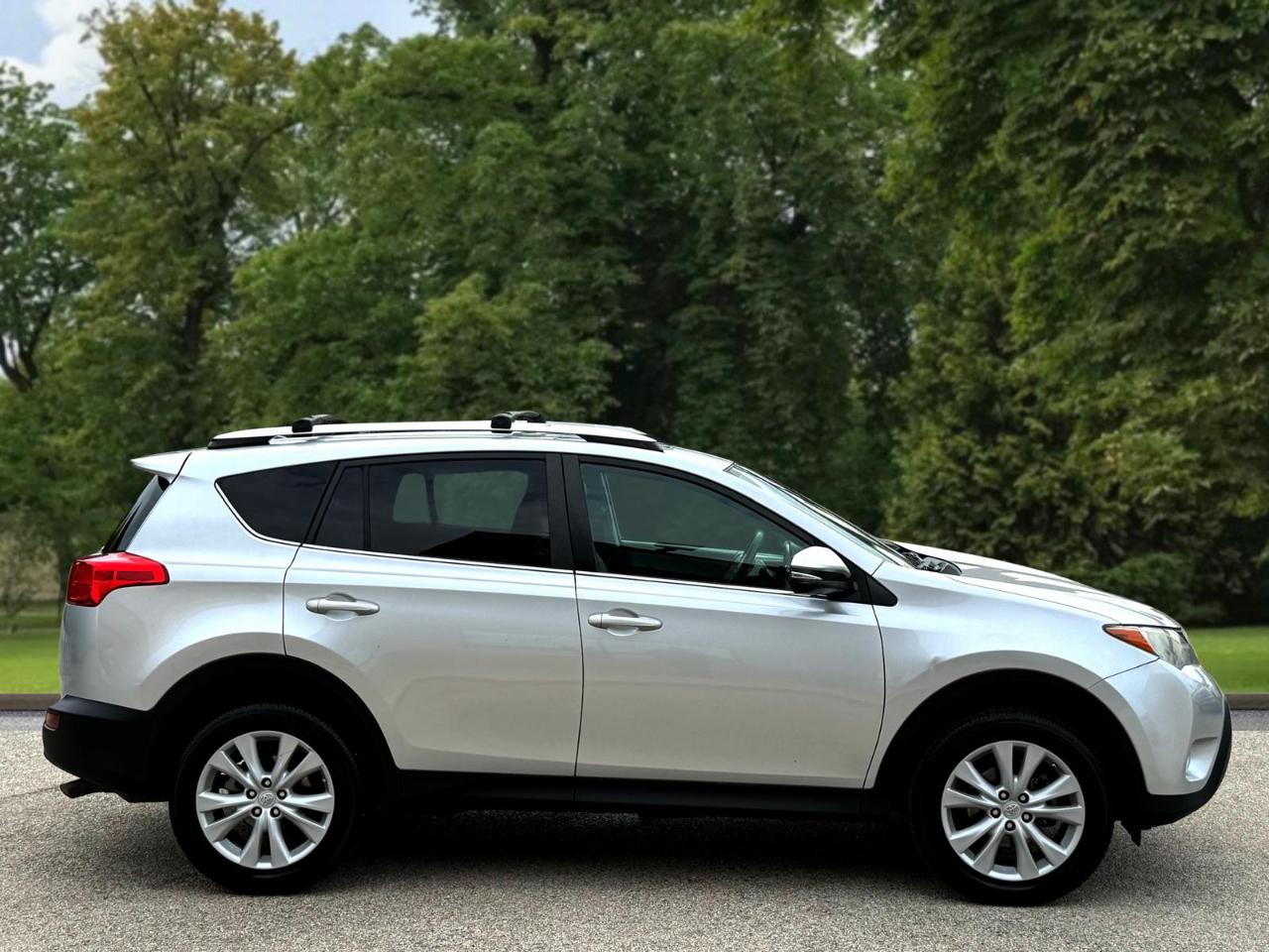 Toyota RAV4 FWD 4dr Limited (Natl) 2015