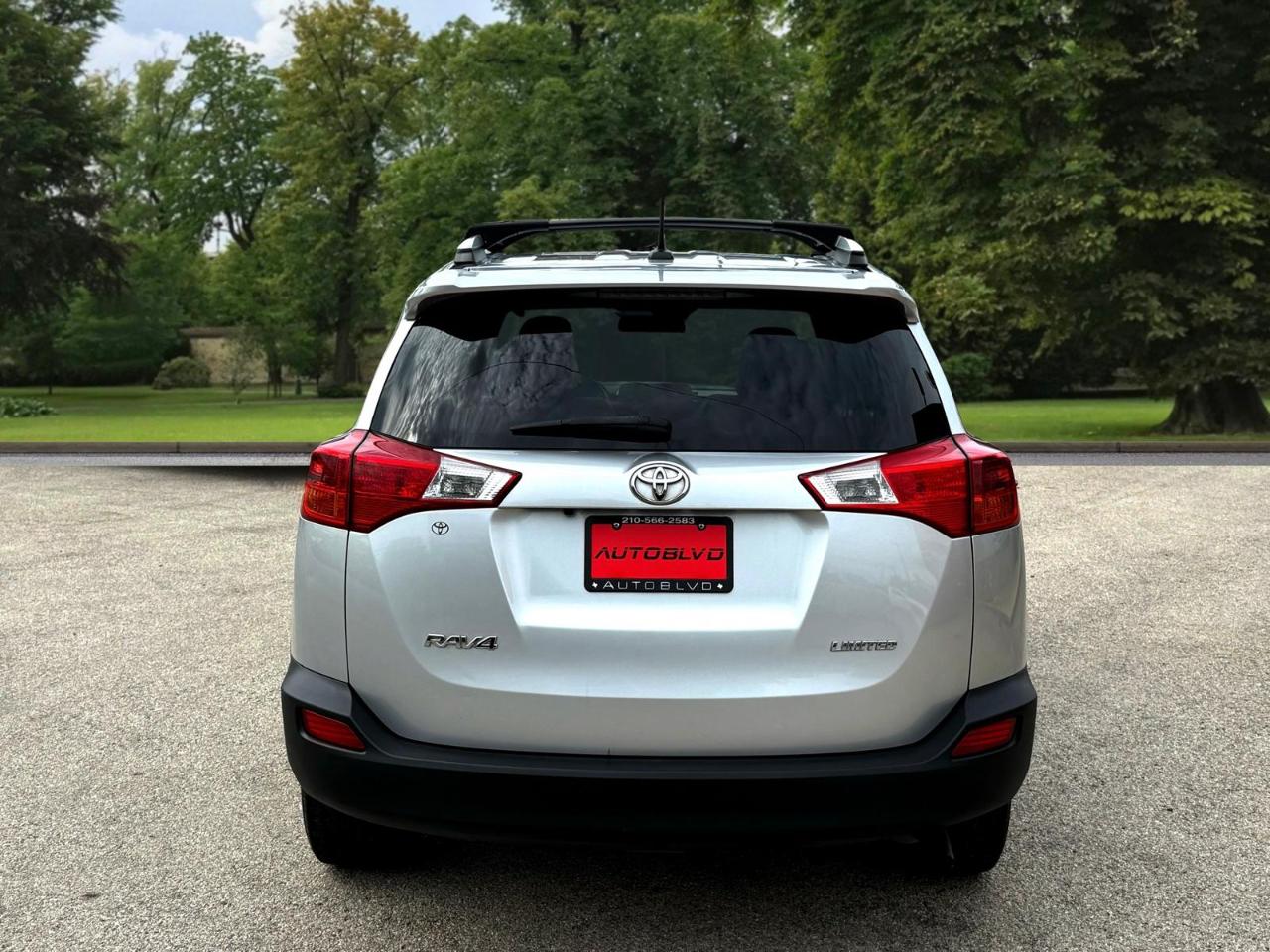 Toyota RAV4 FWD 4dr Limited (Natl) 2015