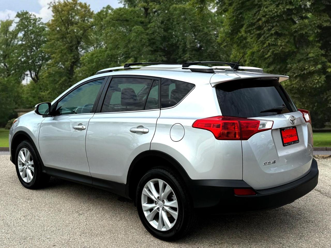 Toyota RAV4 FWD 4dr Limited (Natl) 2015