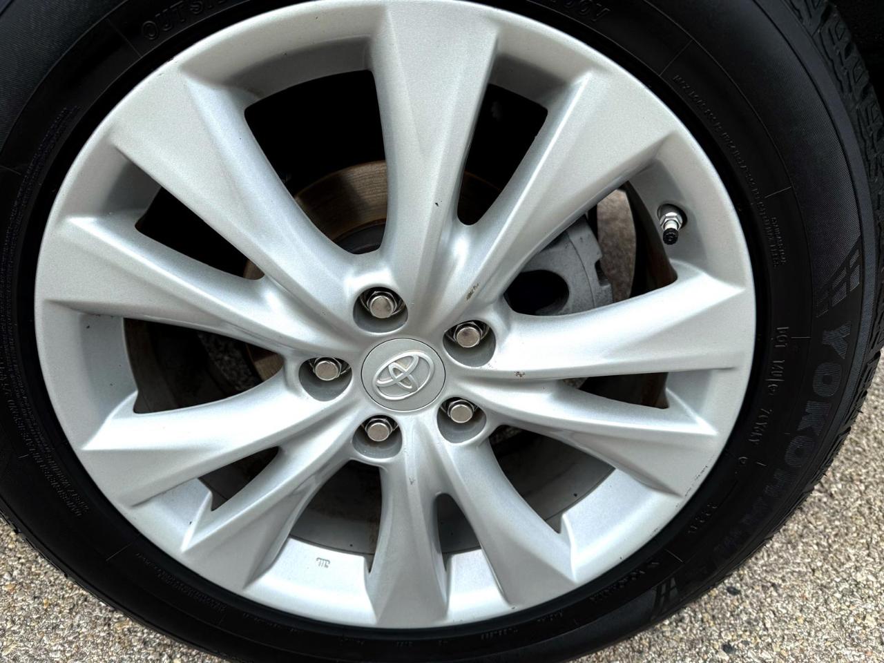 Toyota RAV4 FWD 4dr Limited (Natl) 2015