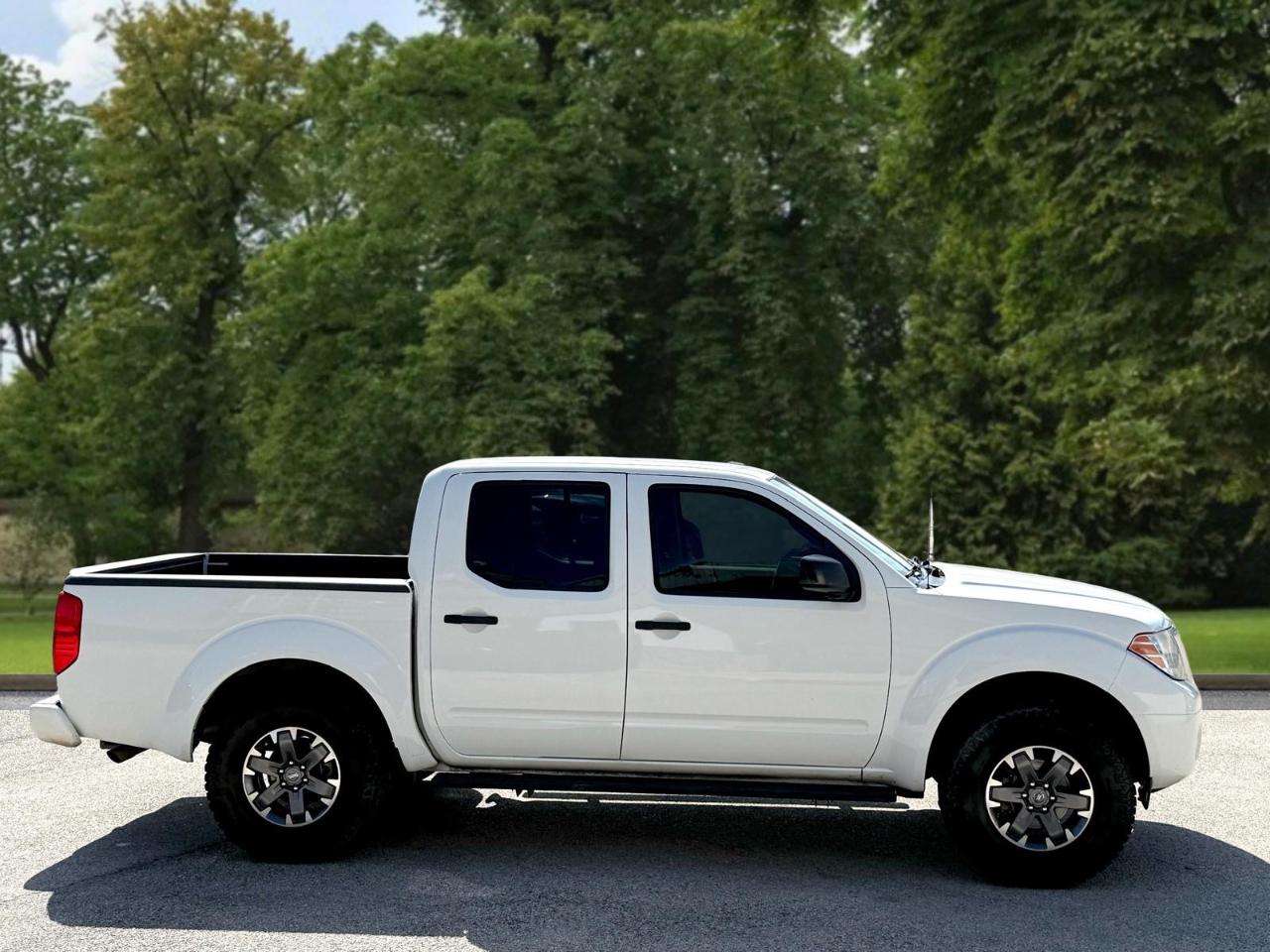 Nissan Frontier 2WD Crew Cab SWB Auto Desert Runner 2016