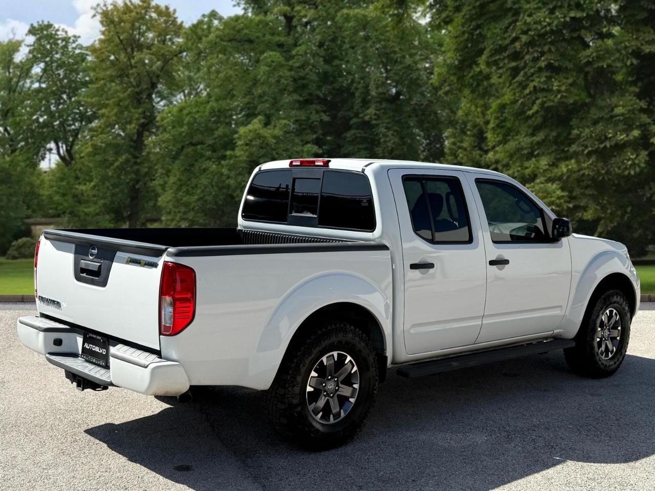 Nissan Frontier 2WD Crew Cab SWB Auto Desert Runner 2016