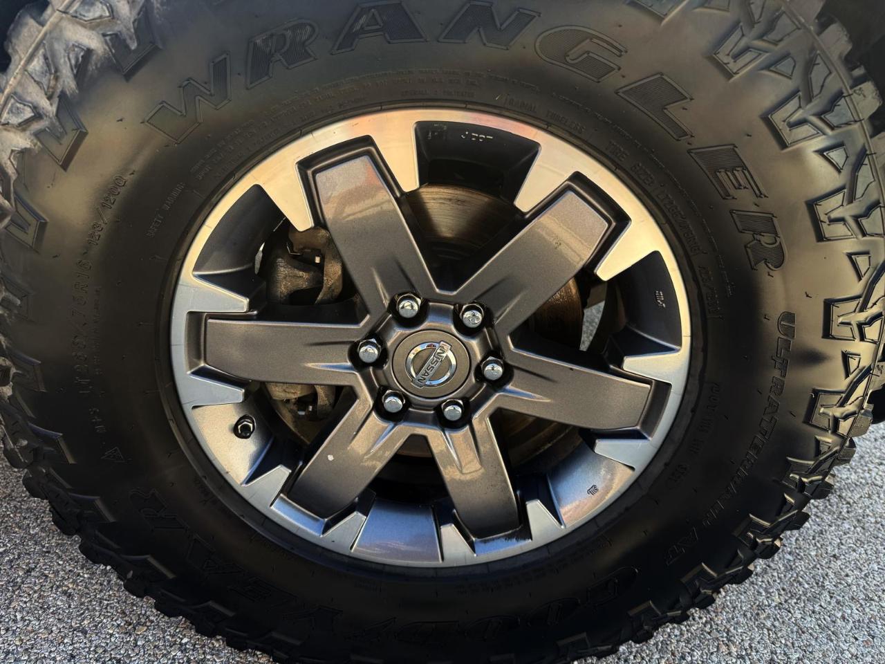 Nissan Frontier 2WD Crew Cab SWB Auto Desert Runner 2016