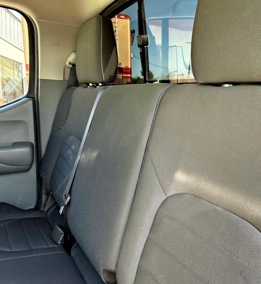 Nissan Frontier 2WD Crew Cab SWB Auto Desert Runner 2016