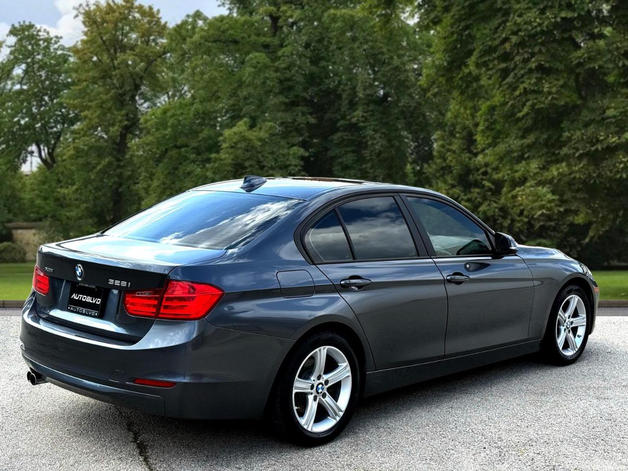 BMW 3 Series 4dr Sdn 328i xDrive AWD SULEV 2015