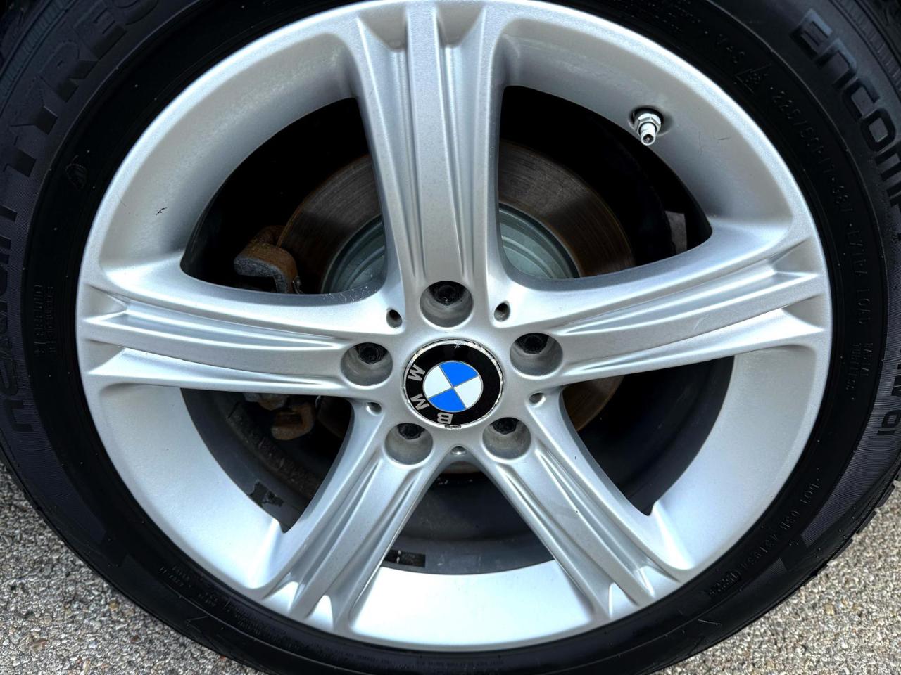 BMW 3 Series 4dr Sdn 328i xDrive AWD SULEV 2015
