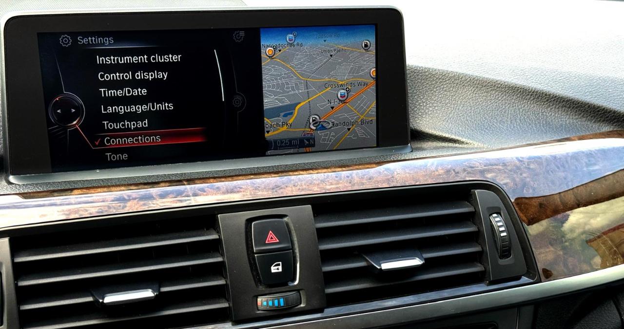 BMW 3 Series 4dr Sdn 328i xDrive AWD SULEV 2015