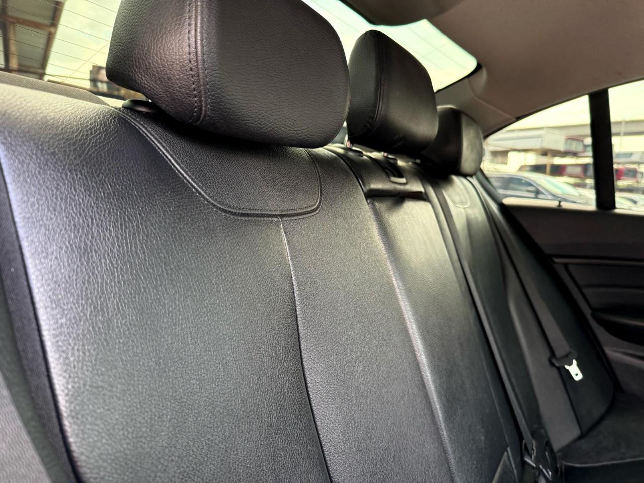BMW 3 Series 4dr Sdn 328i xDrive AWD SULEV 2015