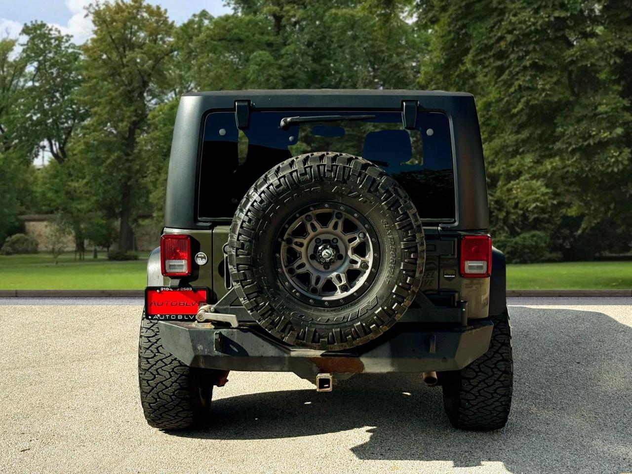 Jeep Wrangler 4WD 2dr Willys Wheeler 2015