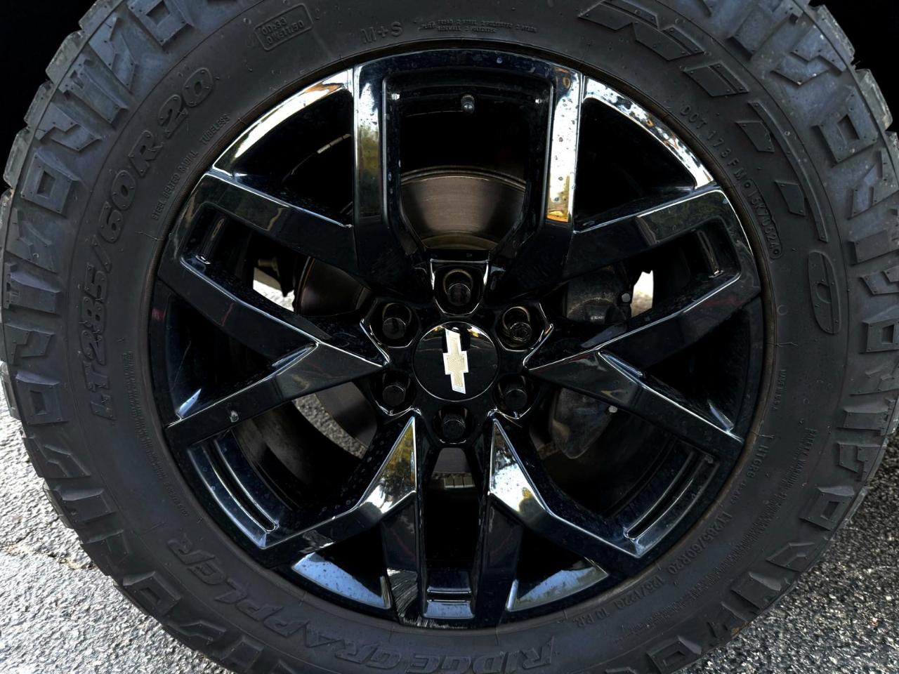 Chevrolet Suburban 4WD 4dr Z71 2022