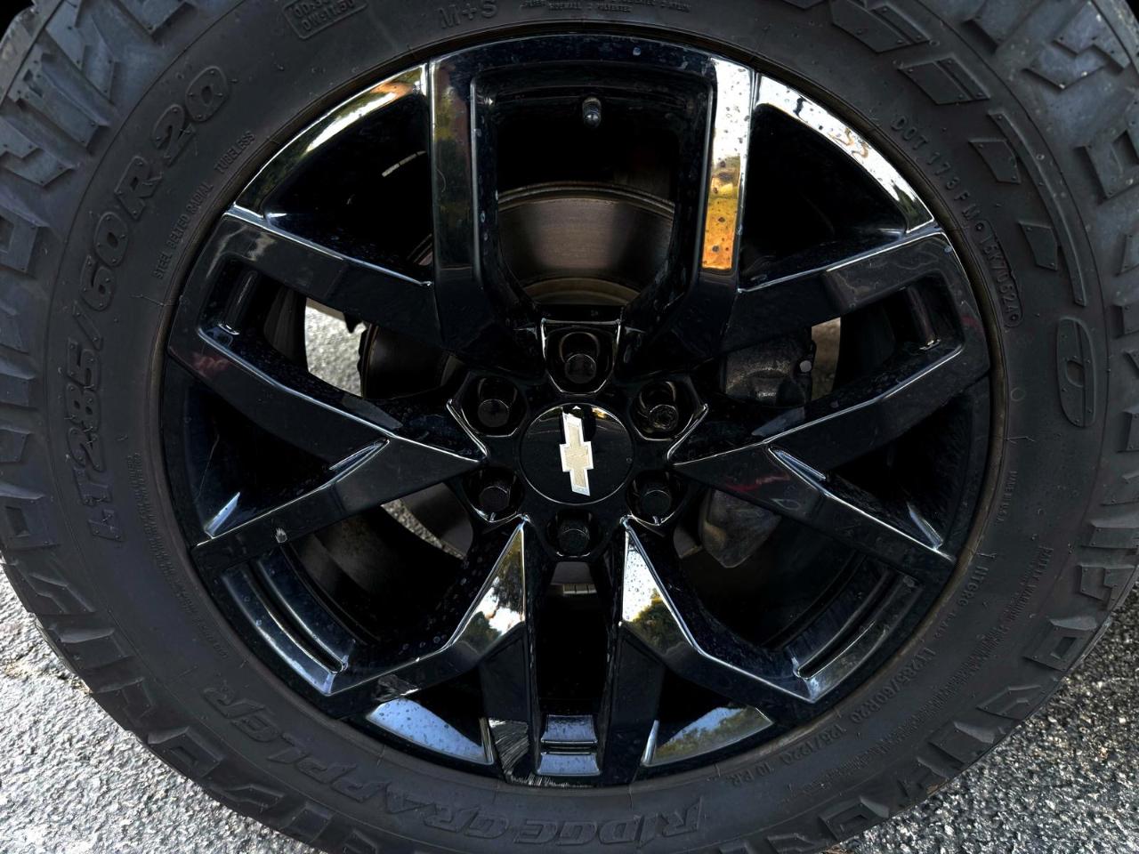 Chevrolet Suburban 4WD 4dr Z71 2022