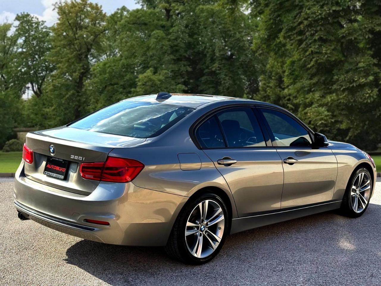 BMW 3 Series 4dr Sdn 328i RWD South Africa SULEV 2016