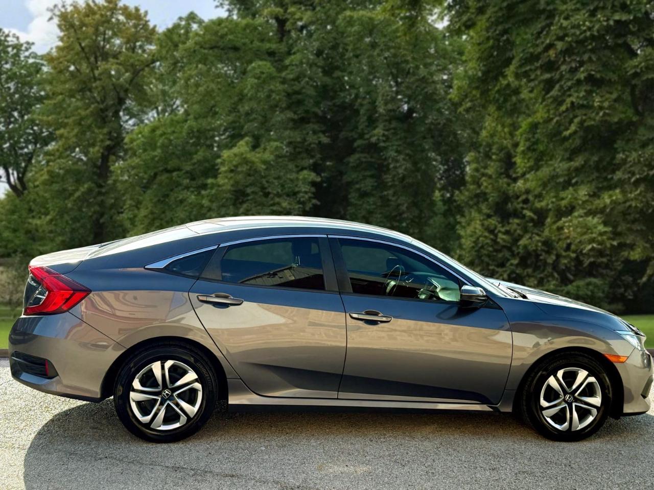 Honda Civic Sedan LX Manual 2017