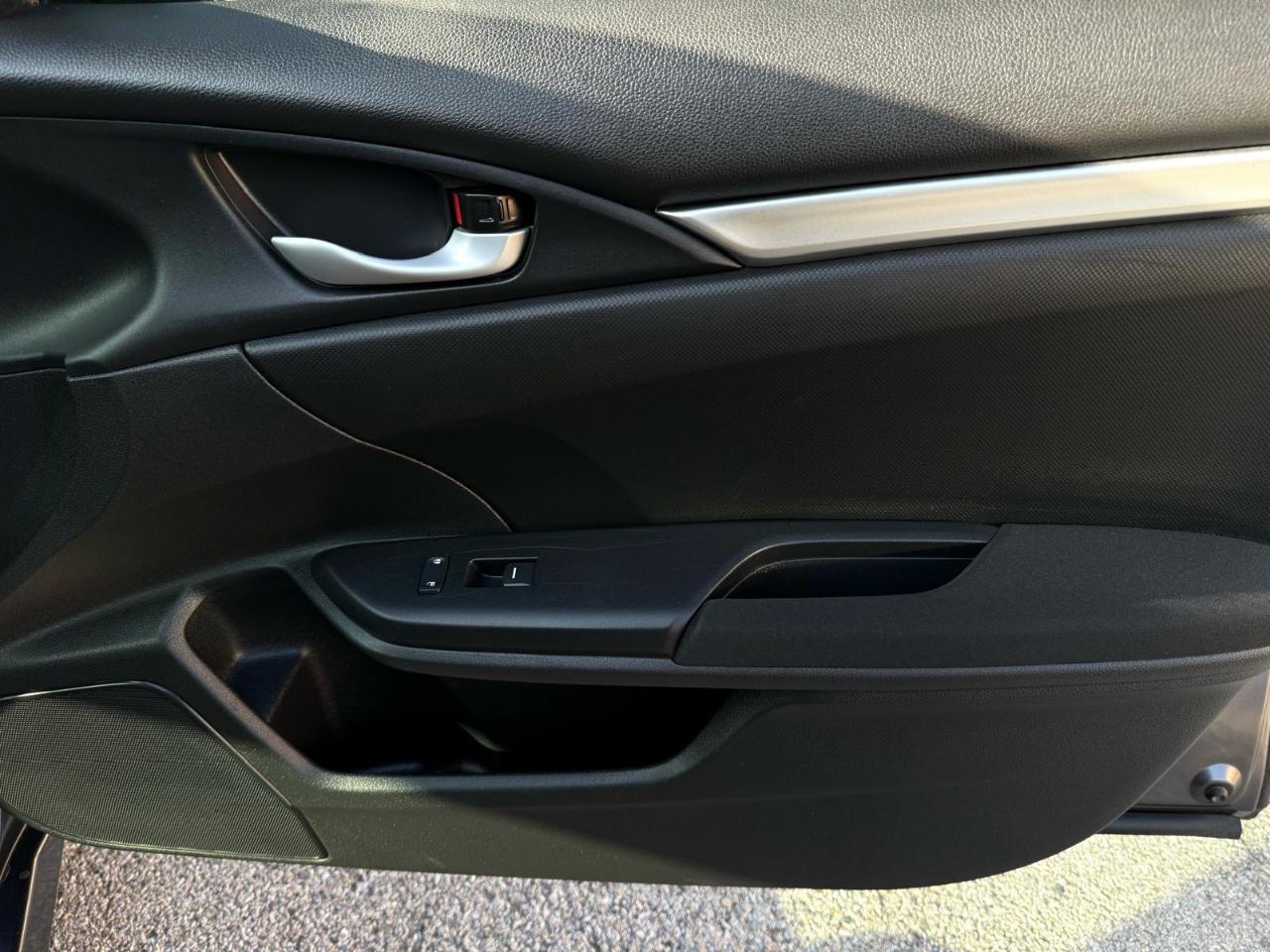 Honda Civic Sedan LX Manual 2017