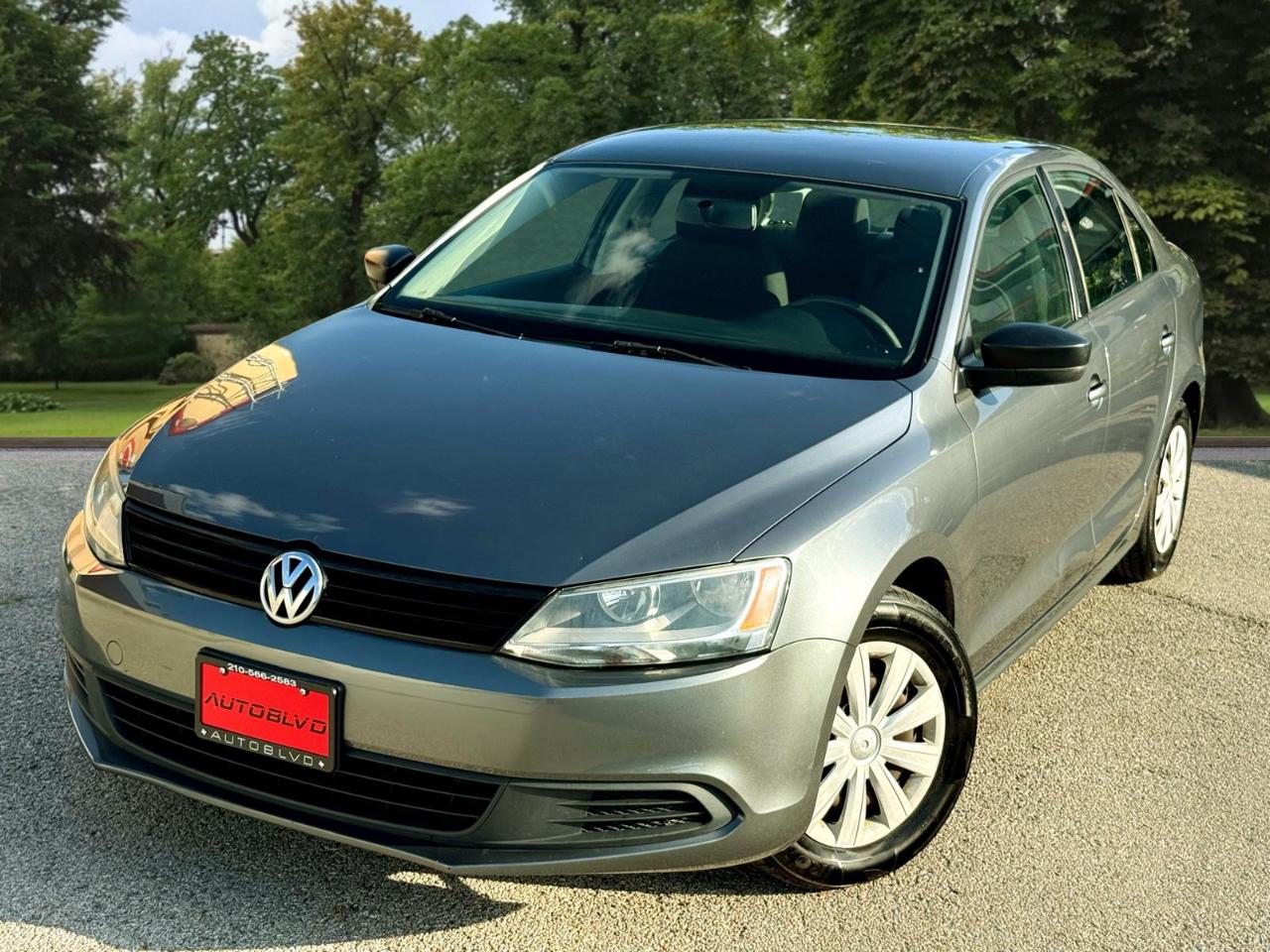 Volkswagen Jetta Sedan 4dr Man Base 2014