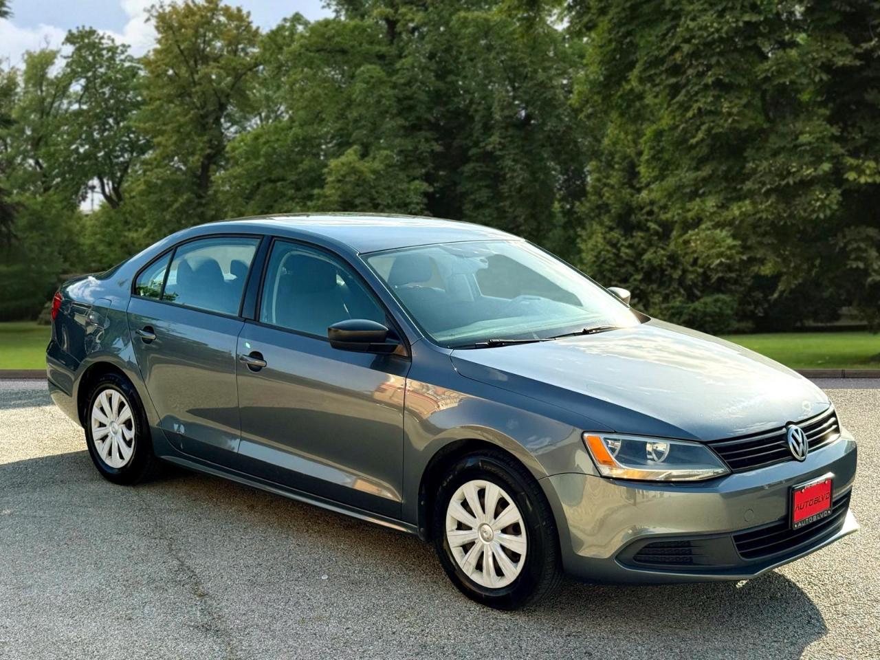 Volkswagen Jetta Sedan 4dr Man Base 2014