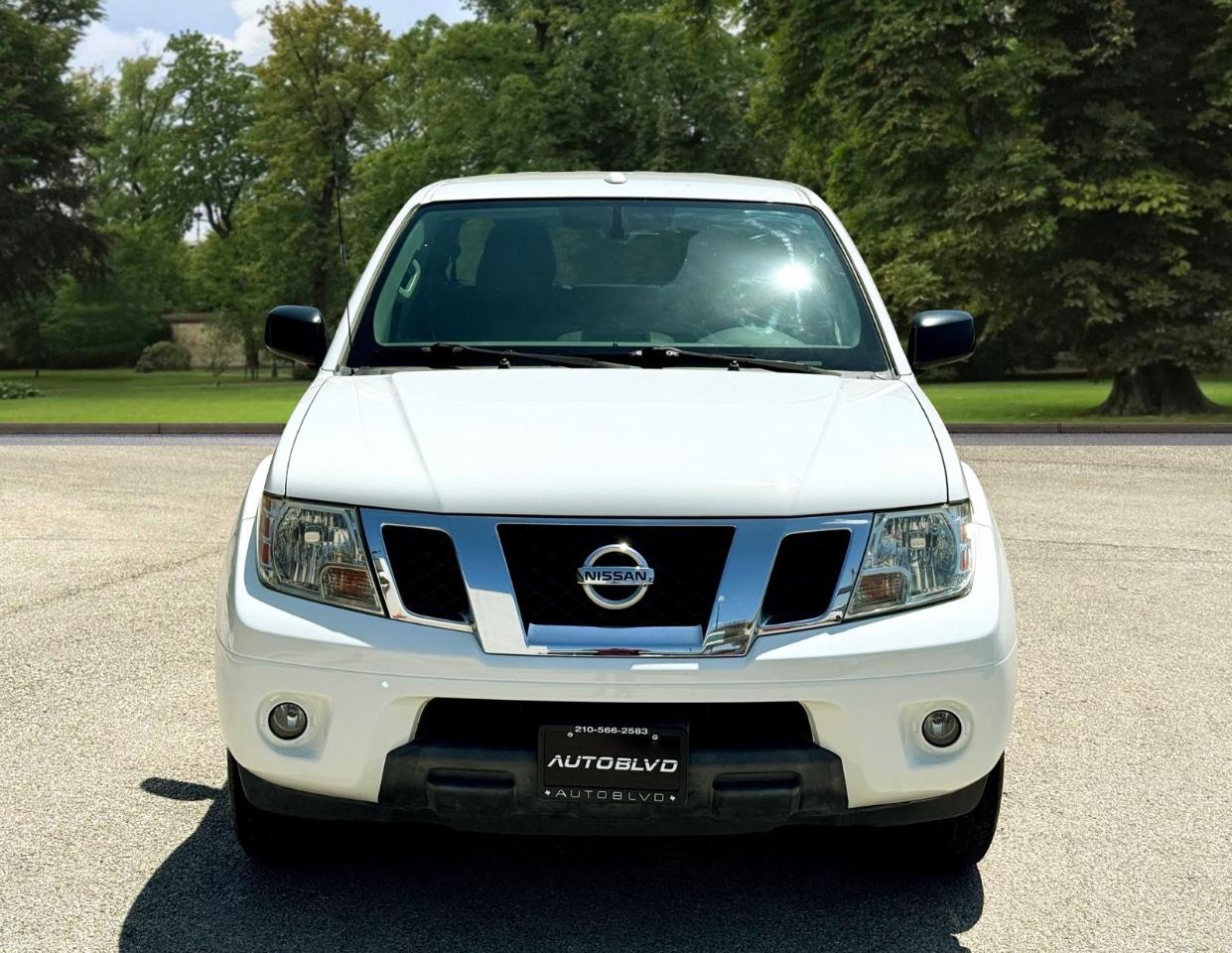 Nissan Frontier 2WD Crew Cab SWB Auto SV 2016