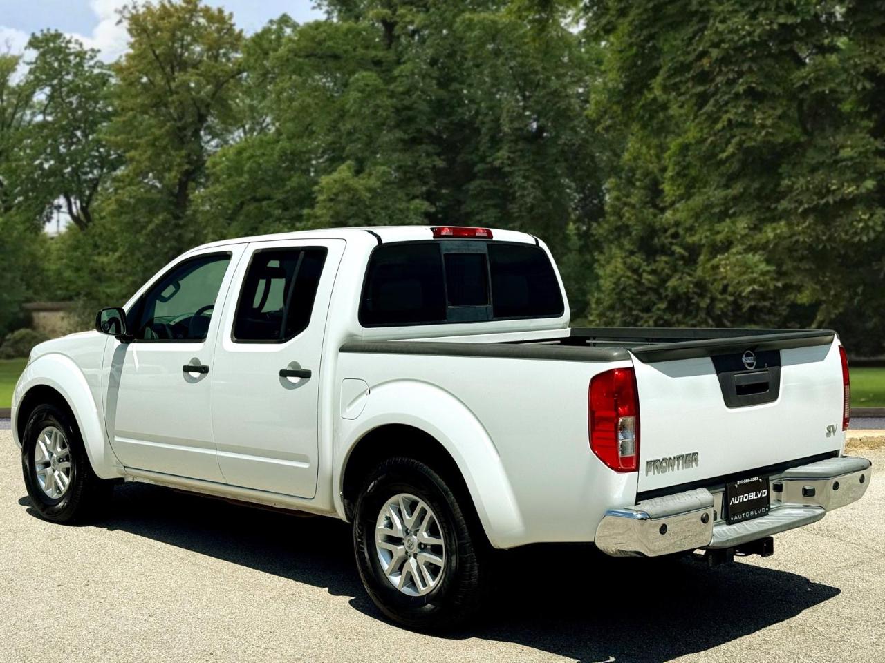 Nissan Frontier 2WD Crew Cab SWB Auto SV 2016