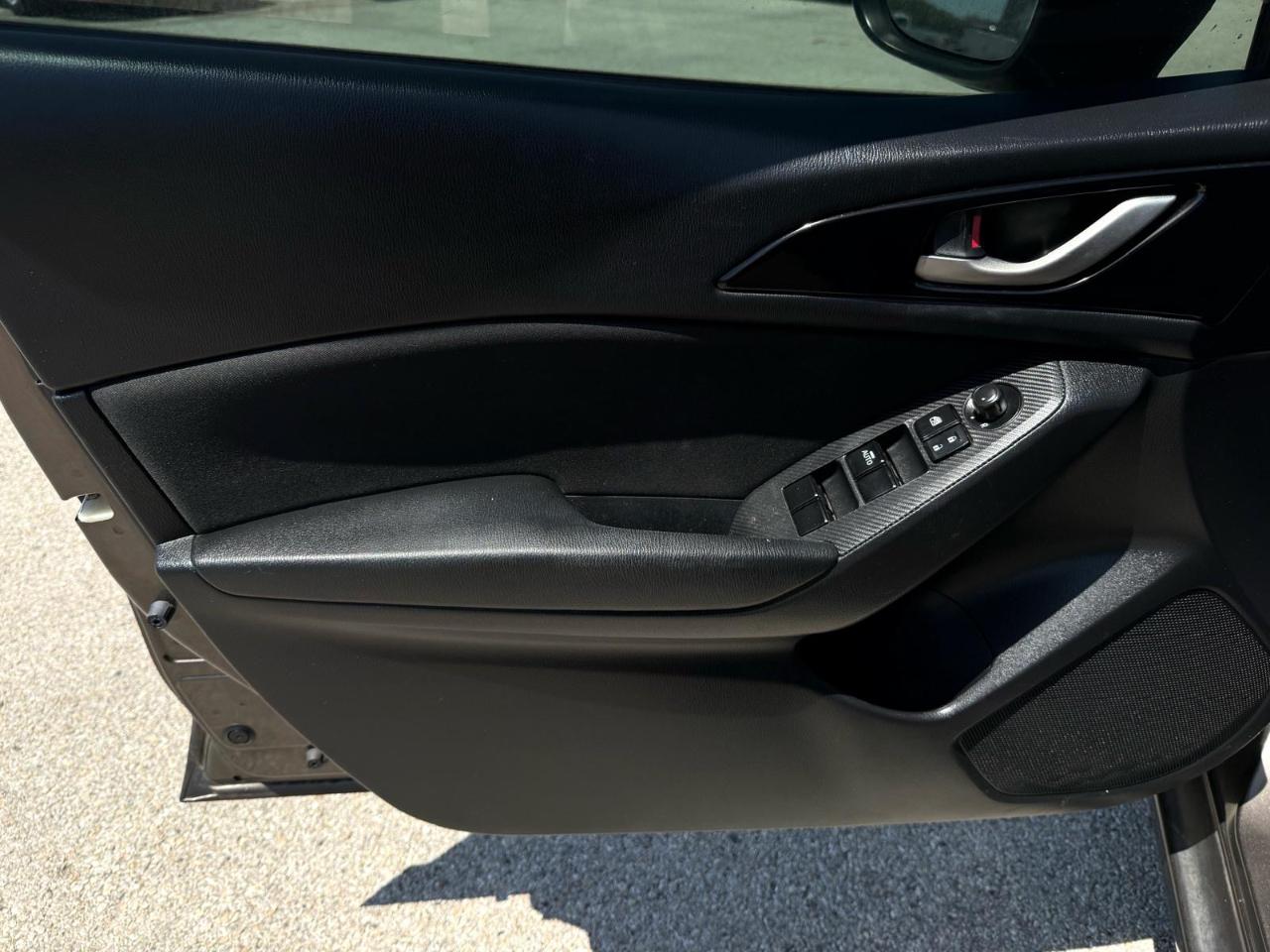 Mazda MAZDA3 5dr HB Auto i Sport 2016
