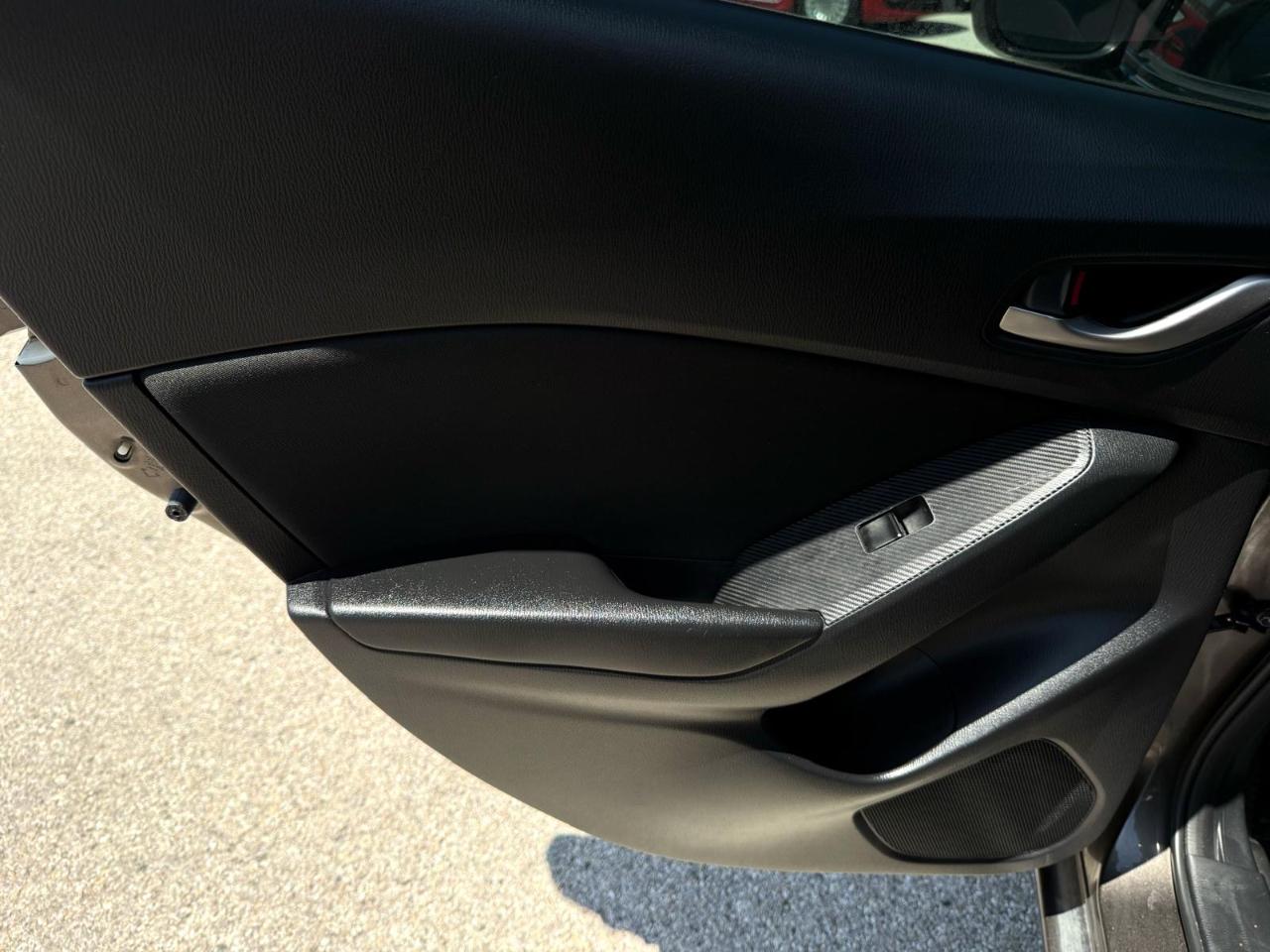 Mazda MAZDA3 5dr HB Auto i Sport 2016