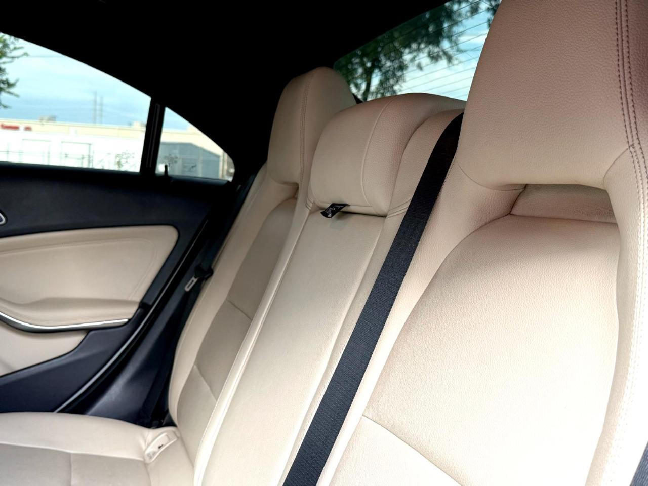 Mercedes-Benz CLA-Class 4dr Sdn CLA 250 FWD 2014