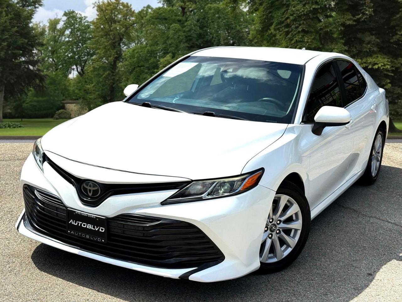 Toyota Camry LE Auto (Natl) 2020