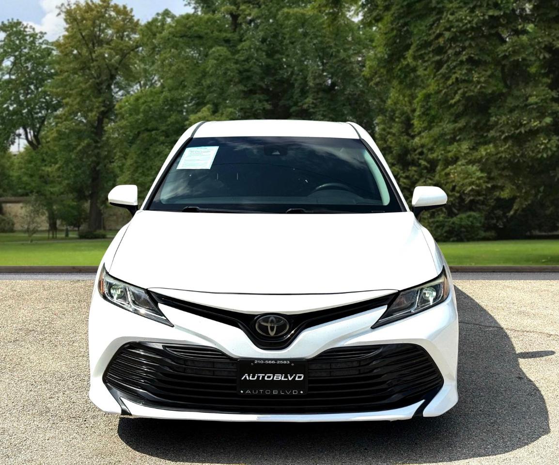 Toyota Camry LE Auto (Natl) 2020