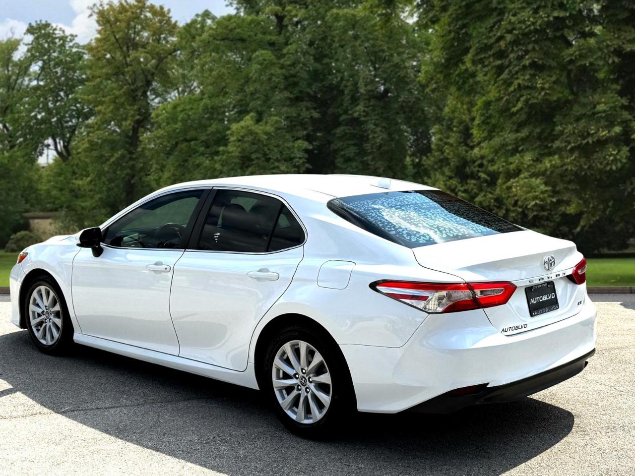 Toyota Camry LE Auto (Natl) 2020