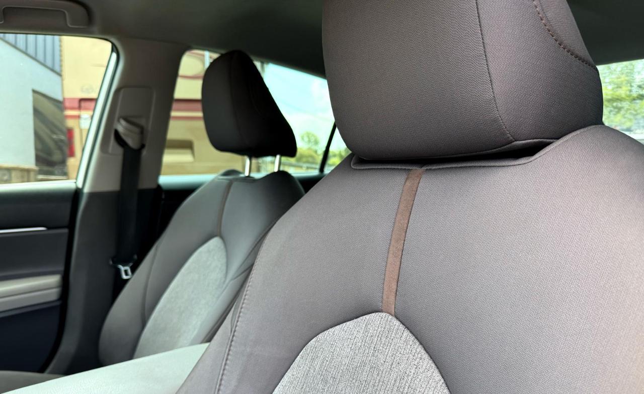 Toyota Camry LE Auto (Natl) 2020