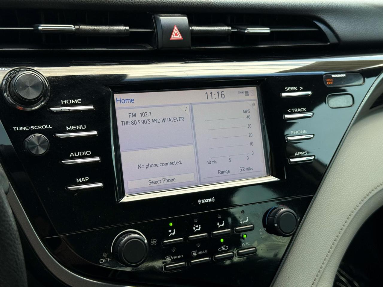Toyota Camry LE Auto (Natl) 2020