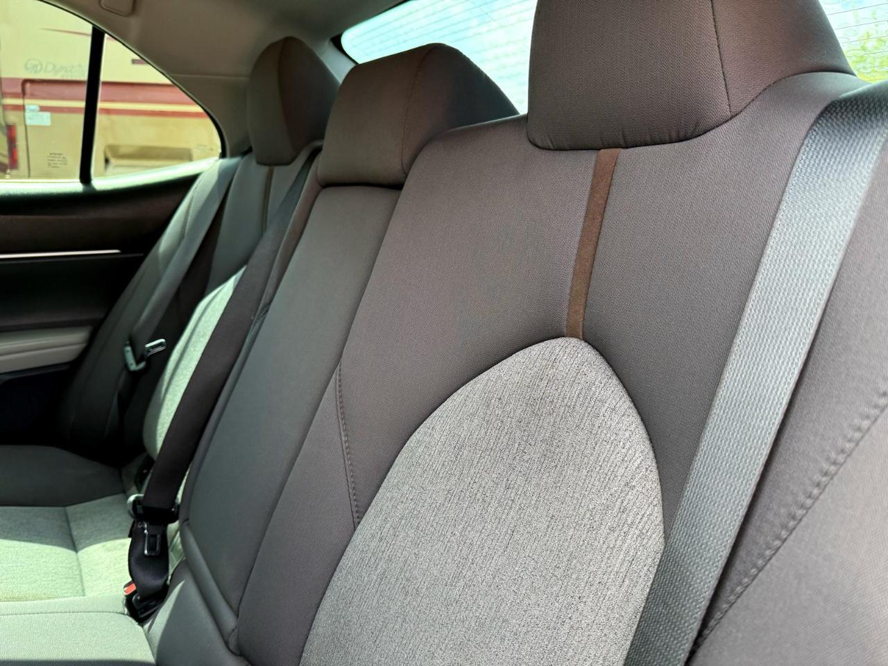 Toyota Camry LE Auto (Natl) 2020
