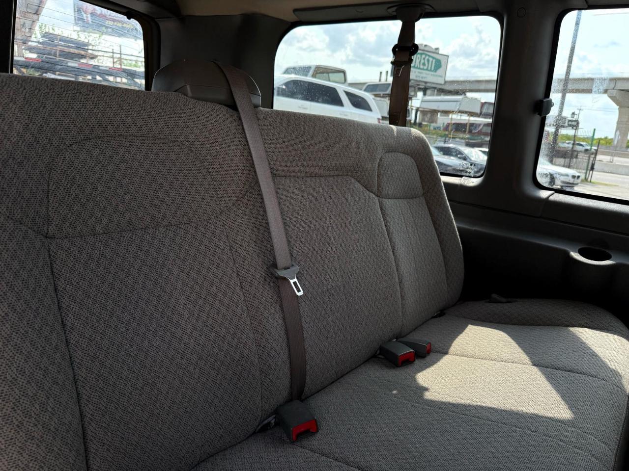 Chevrolet Express Passenger RWD 3500 135" LT 2018