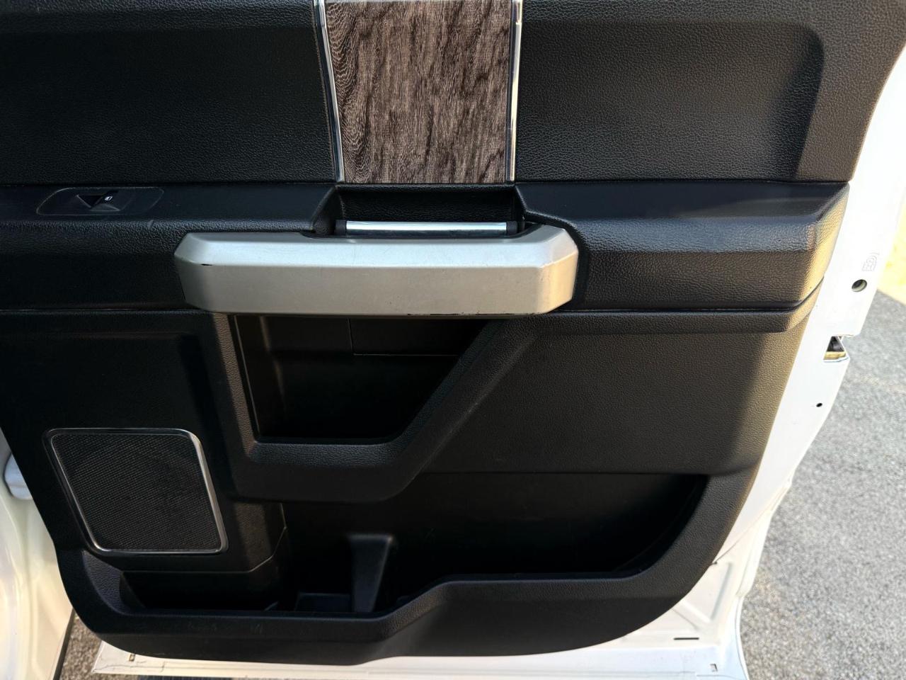 Ford Super Duty F-250 SRW Lariat 4WD Crew Cab 6.75' Box 2019