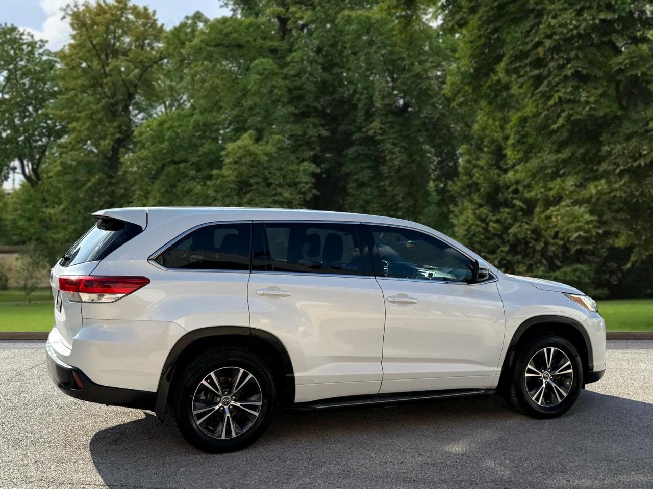 Toyota Highlander LE I4 FWD (Natl) 2018