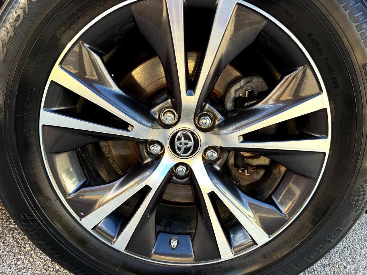 Toyota Highlander LE I4 FWD (Natl) 2018