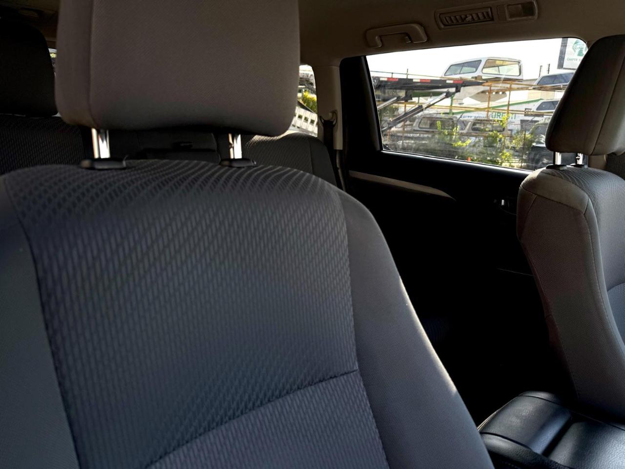 Toyota Highlander LE I4 FWD (Natl) 2018