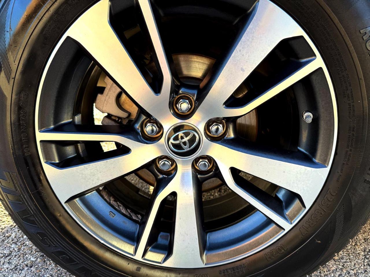Toyota RAV4 FWD 4dr XLE (Natl) 2016