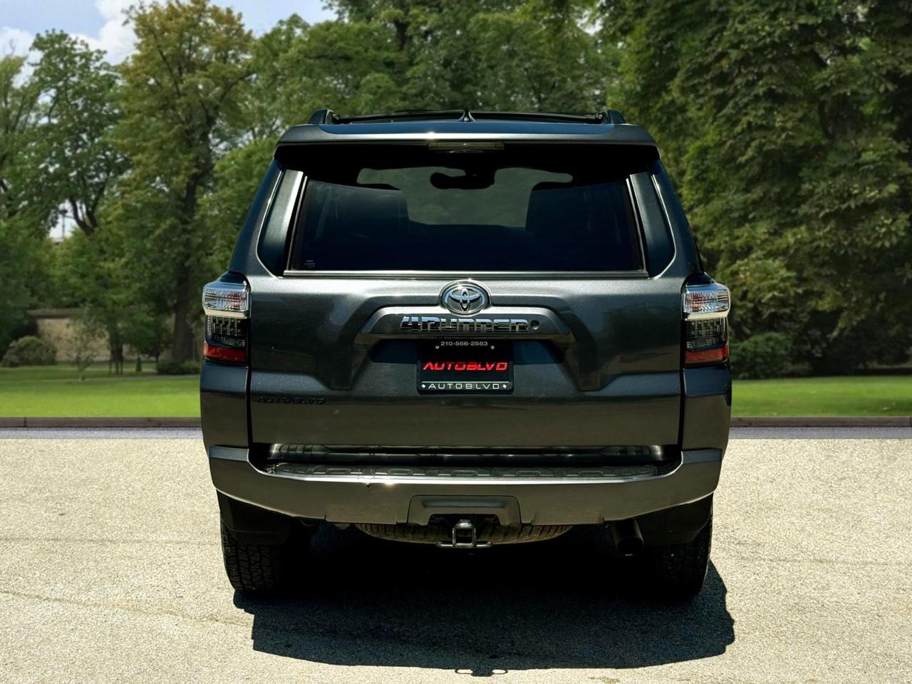 Toyota 4Runner TRD Off Road Premium 4WD (Natl) 2019